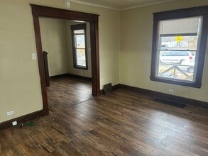 437 Hiett Ave in Toledo, OH - Building Photo - Building Photo