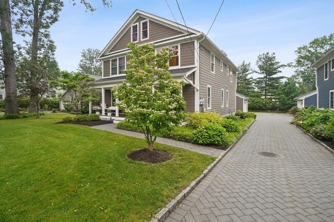 49 Summit Ave in Chatham Township, NJ - Building Photo - Building Photo