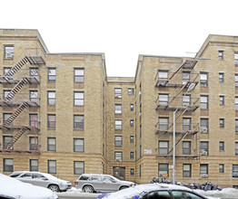 140-71 Ash Ave in Flushing, NY - Building Photo - Building Photo