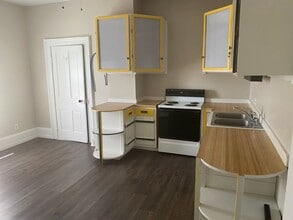 239-241 S Maple St in Lancaster, OH - Building Photo - Building Photo