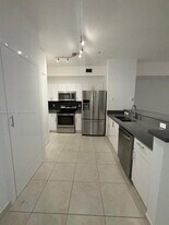 7220 NW 114th Ave in Doral, FL - Building Photo