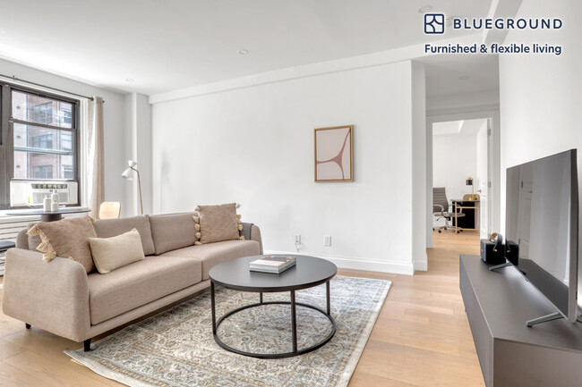 property at 160 E 48th St
