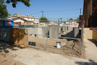 728 E Palm Ave in Burbank, CA - Building Photo - Building Photo