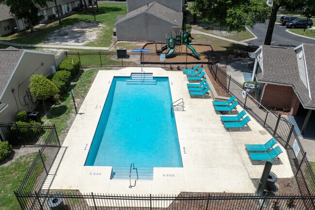 Hampton Ridge Apartments in Jacksonville, FL - Building Photo - Other