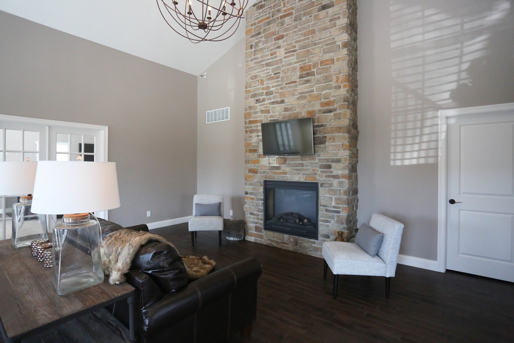 Quail Run Apartments in Moscow Mills, MO