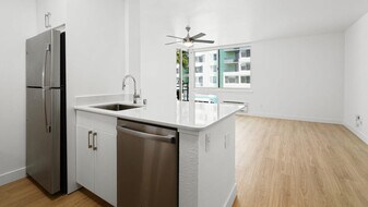 SoMa Square in San Francisco, CA - Building Photo