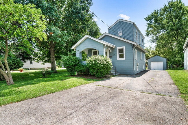 4637 Alpine Ave in Blue Ash, OH - Building Photo - Building Photo
