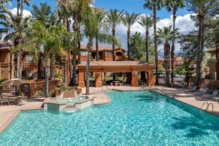 Summerlin Villas in Tucson, AZ - Building Photo