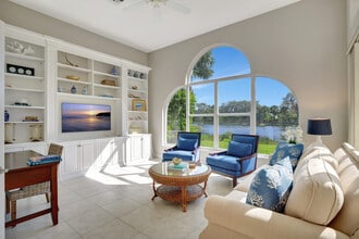 1934 Timberline Dr in Naples, FL - Building Photo - Building Photo