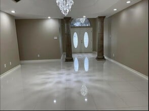 1717 Woodland Dr in Laredo, TX - Building Photo - Building Photo