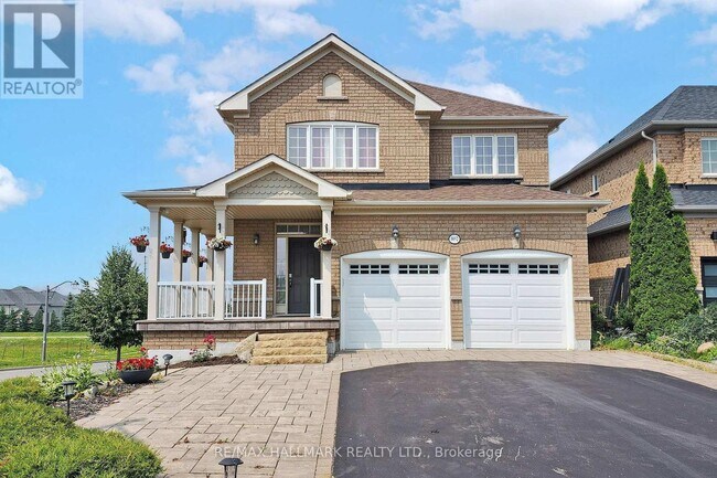 1052 Eagle Ridge Dr in Oshawa, ON - Building Photo - Building Photo