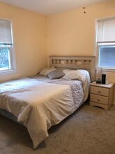 5112 Hollywood Rd, Unit PALE YELLOW (Furnished) 13'2 x 9'10 Bedroom in College Park, MD - Building Photo - Building Photo