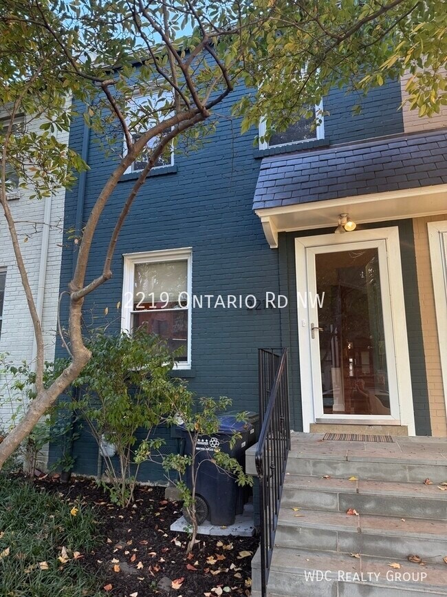 2219 Ontario Rd NW in Washington, DC - Building Photo - Building Photo