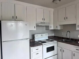 1373 Calabazas Blvd in Santa Clara, CA - Building Photo