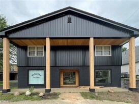 1048 E State St in Salem, OH - Building Photo