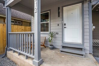 5512 Texas St in Houston, TX - Building Photo - Building Photo