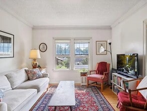 2512 33rd Ave S, Unit 3 in Minneapolis, MN - Foto de edificio - Building Photo