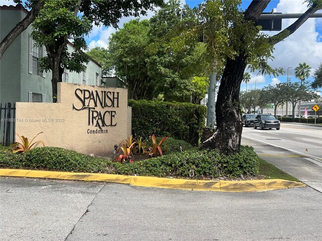property at 10756 N Kendall Dr