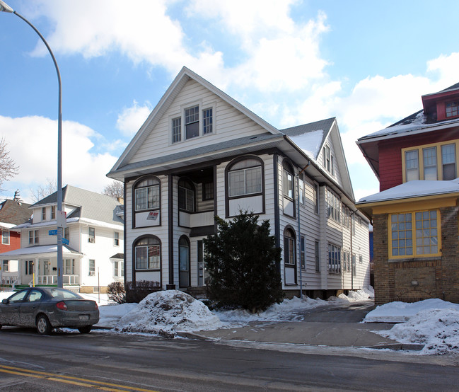 1742 St Paul St in Rochester, NY - Foto de edificio - Building Photo