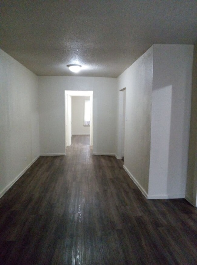 2014 E Crockett St in San Antonio, TX - Building Photo - Building Photo