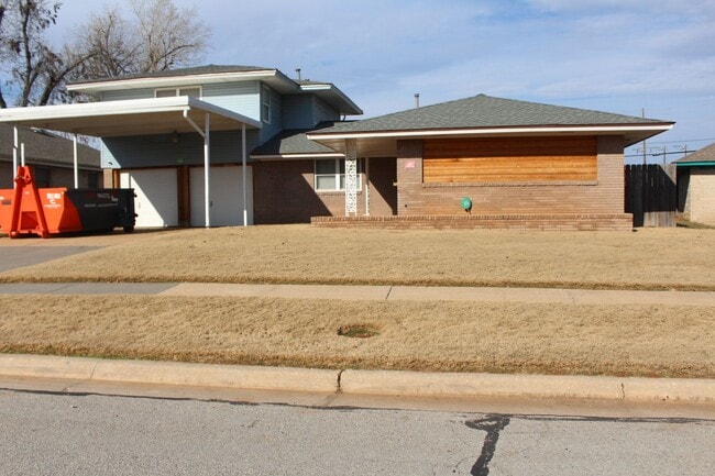 property at 2217 Laneway Cir