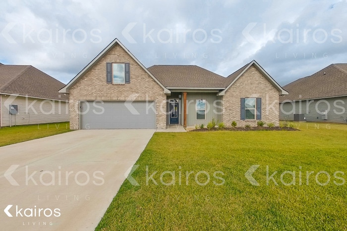 1743 Park Place Dr in Lake Charles, LA - Foto de edificio