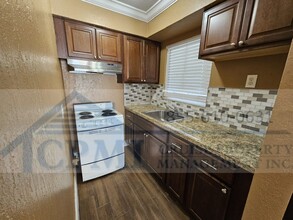 60 NW 39 St in Oakland Park, FL - Building Photo - Interior Photo