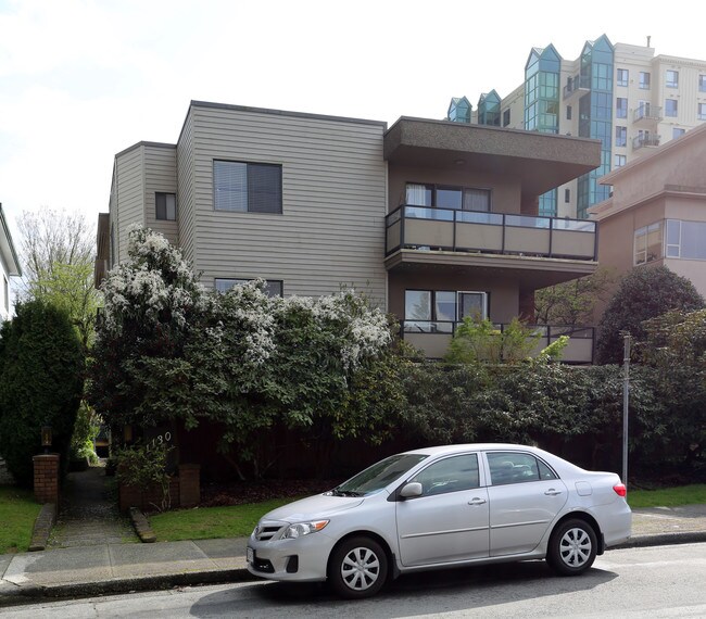 1130 W 13th Ave in Vancouver, BC - Building Photo - Primary Photo