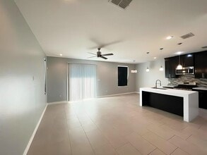 7926 Elka Lp in Laredo, TX - Building Photo - Building Photo