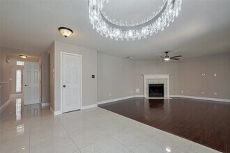 1523 Brook Grove Dr in Katy, TX - Foto de edificio - Building Photo