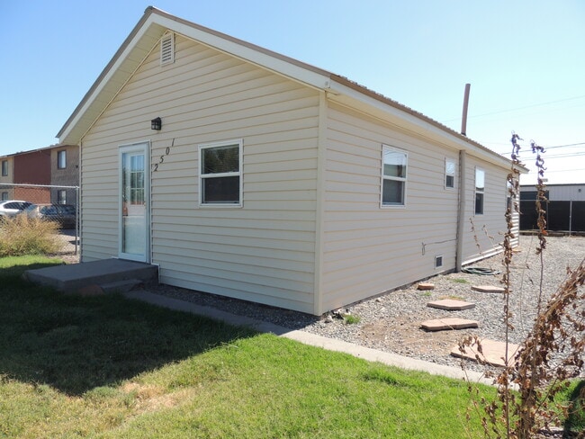 property at 2501 Grand Ave