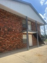 1150 Shilo Ave, Unit B in Baker, LA - Building Photo