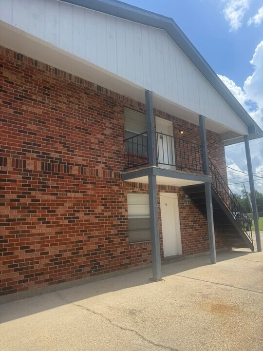 1150 Shilo Ave, Unit B in Baker, LA - Foto de edificio