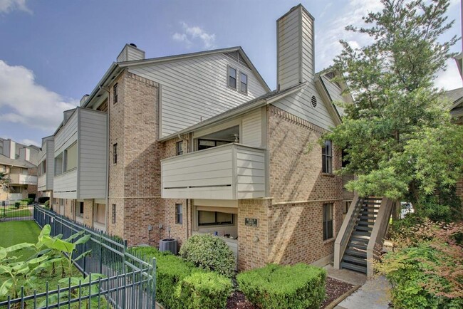 2500 Burleson Rd in Austin, TX - Foto de edificio - Building Photo
