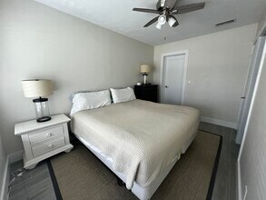 124 NW 9th St in Boca Raton, FL - Building Photo - Building Photo