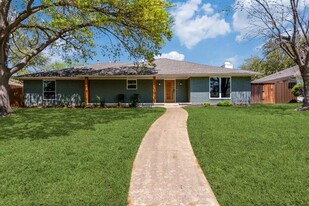 4043 Flintridge Dr in Dallas, TX - Building Photo