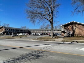 Imperial Arms in Louisville, KY - Building Photo