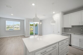 7681 Deer Vly Cir in Tampa, FL - Building Photo - Building Photo