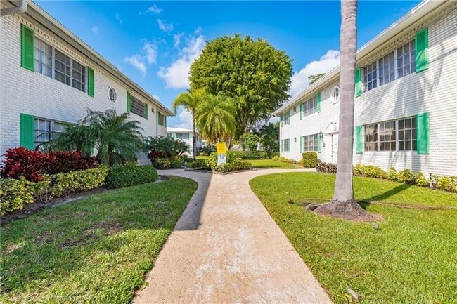1851 NE 62nd St in Fort Lauderdale, FL - Building Photo - Building Photo