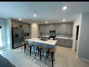 1038 Berry Ln in Davenport, FL - Building Photo - Building Photo