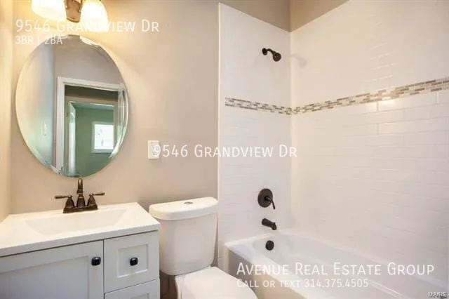 property at 9546 Grandview Dr