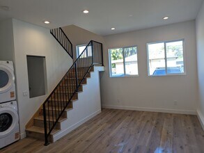 7311 Carmenita Rd, Unit La mesa ADU in La Mesa, CA - Foto de edificio - Building Photo