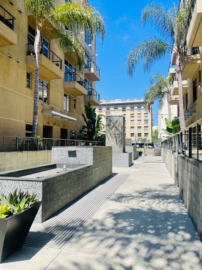 133 The Promenade N Rentals in Long Beach, CA