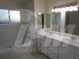 143 W 3rd Ave in Chico, CA - Building Photo