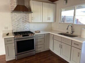 21621 DuPont St in Chatsworth, CA - Building Photo - Building Photo