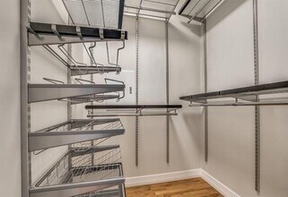 1200 Main St-Unit -408 in Dallas, TX - Building Photo - Building Photo