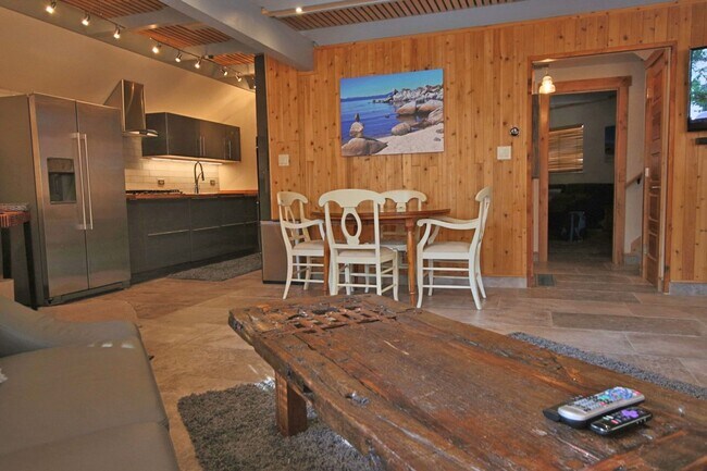 840 Oneil Way in Incline Village, NV - Building Photo - Building Photo