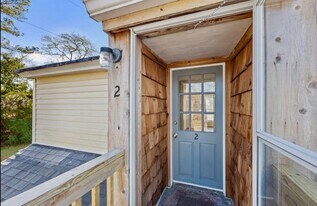 802 N B St in Bridgeton, NC - Building Photo