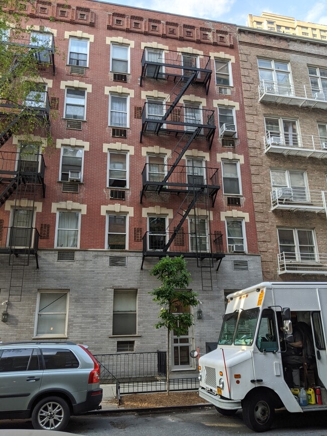 521 E 81st St, Unit 3C