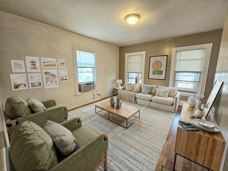 398 Charles St in Malden, MA - Building Photo